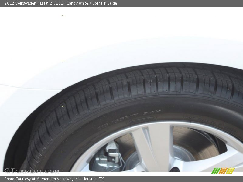 Candy White / Cornsilk Beige 2012 Volkswagen Passat 2.5L SE