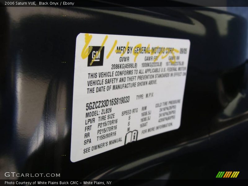 Black Onyx / Ebony 2006 Saturn VUE
