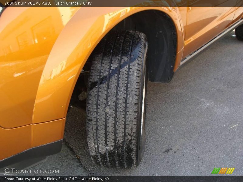 Fusion Orange / Gray 2006 Saturn VUE V6 AWD
