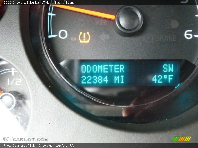 Black / Ebony 2011 Chevrolet Suburban LT 4x4