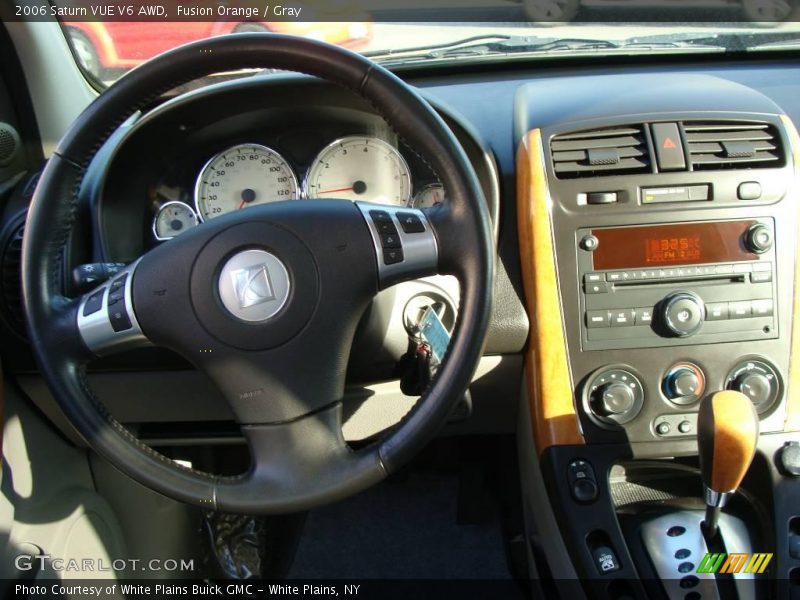 Fusion Orange / Gray 2006 Saturn VUE V6 AWD