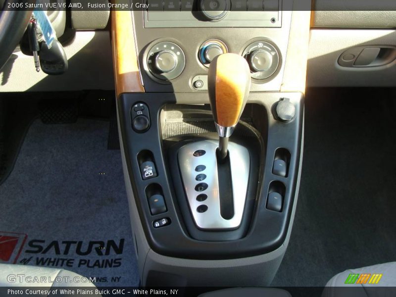 Fusion Orange / Gray 2006 Saturn VUE V6 AWD