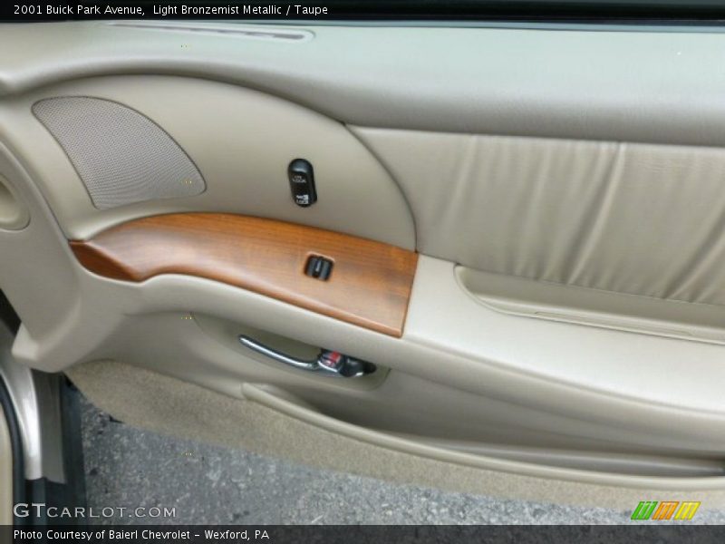 Light Bronzemist Metallic / Taupe 2001 Buick Park Avenue