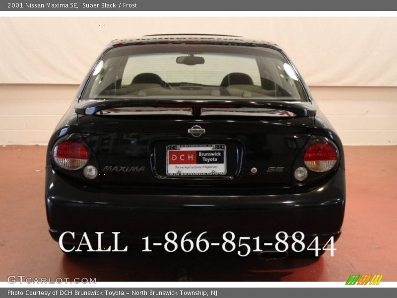 Super Black / Frost 2001 Nissan Maxima SE
