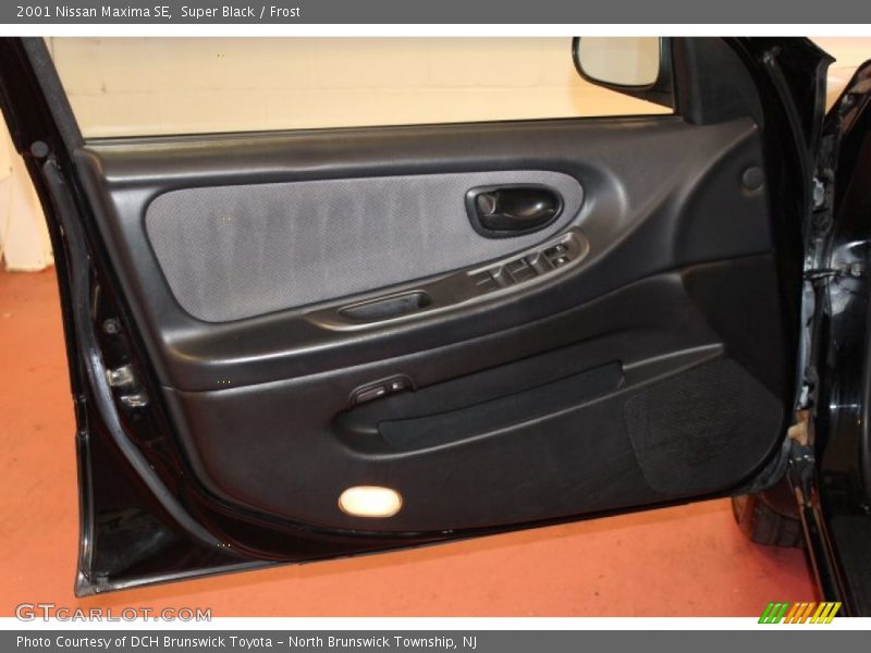 Super Black / Frost 2001 Nissan Maxima SE