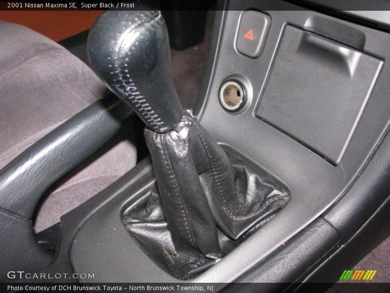 Super Black / Frost 2001 Nissan Maxima SE