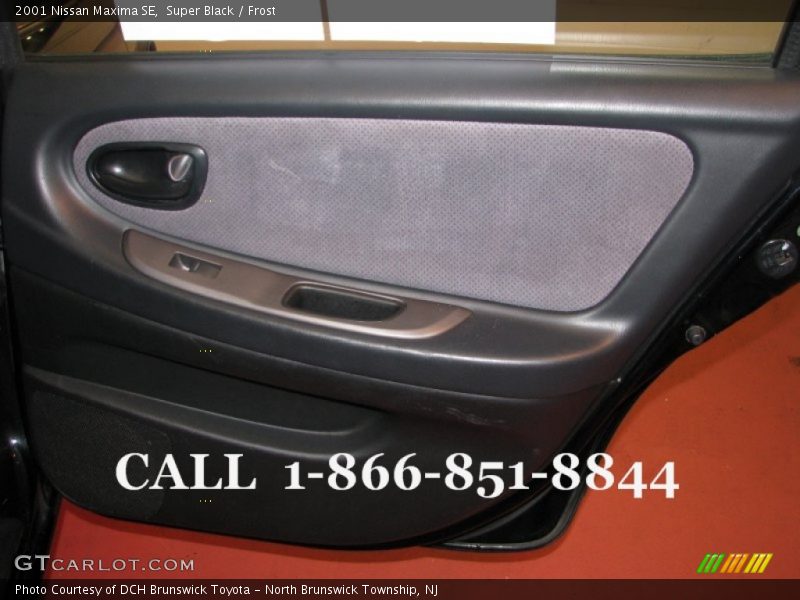 Super Black / Frost 2001 Nissan Maxima SE