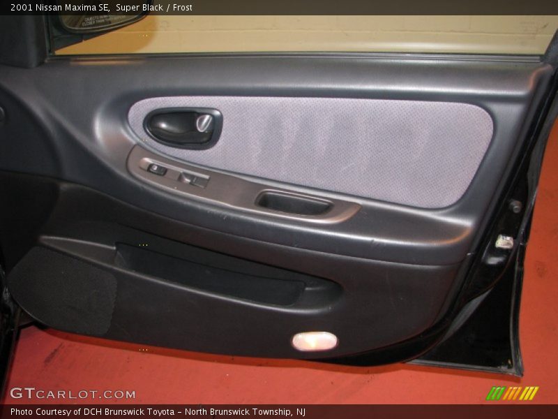 Super Black / Frost 2001 Nissan Maxima SE