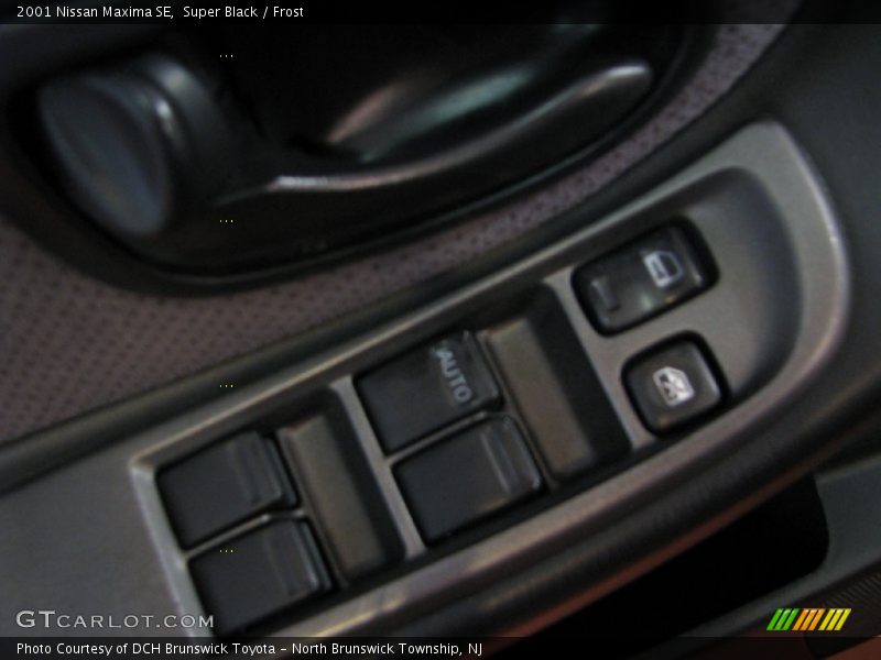 Super Black / Frost 2001 Nissan Maxima SE
