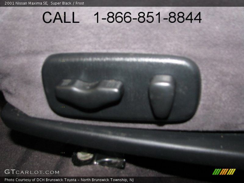 Super Black / Frost 2001 Nissan Maxima SE