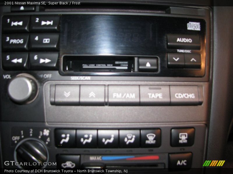 Super Black / Frost 2001 Nissan Maxima SE