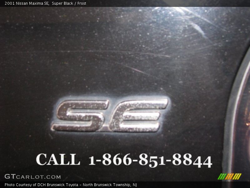 Super Black / Frost 2001 Nissan Maxima SE
