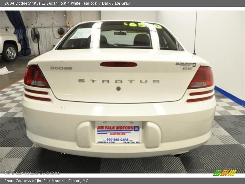 Satin White Pearlcoat / Dark Slate Gray 2004 Dodge Stratus ES Sedan