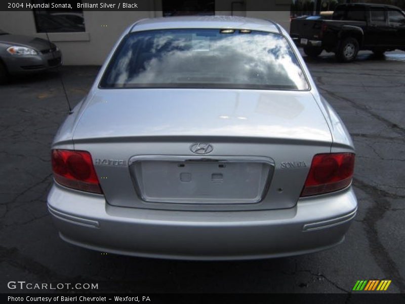 Brilliant Silver / Black 2004 Hyundai Sonata