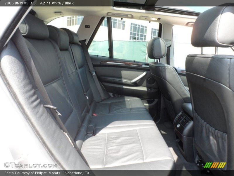 Alpine White / Black 2006 BMW X5 3.0i