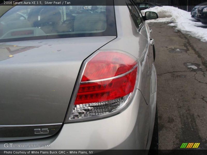 Silver Pearl / Tan 2008 Saturn Aura XE 3.5