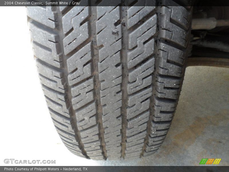 Summit White / Gray 2004 Chevrolet Classic