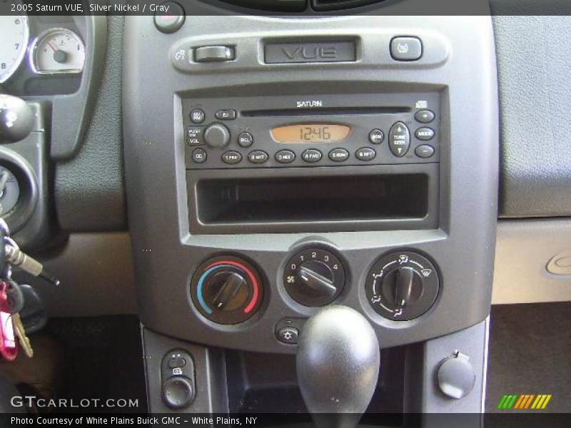 Silver Nickel / Gray 2005 Saturn VUE