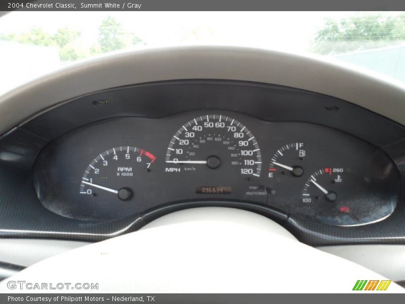 Summit White / Gray 2004 Chevrolet Classic
