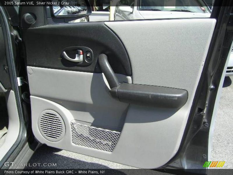 Silver Nickel / Gray 2005 Saturn VUE