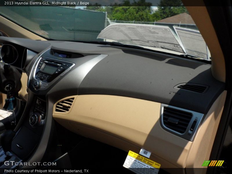 Midnight Black / Beige 2013 Hyundai Elantra GLS
