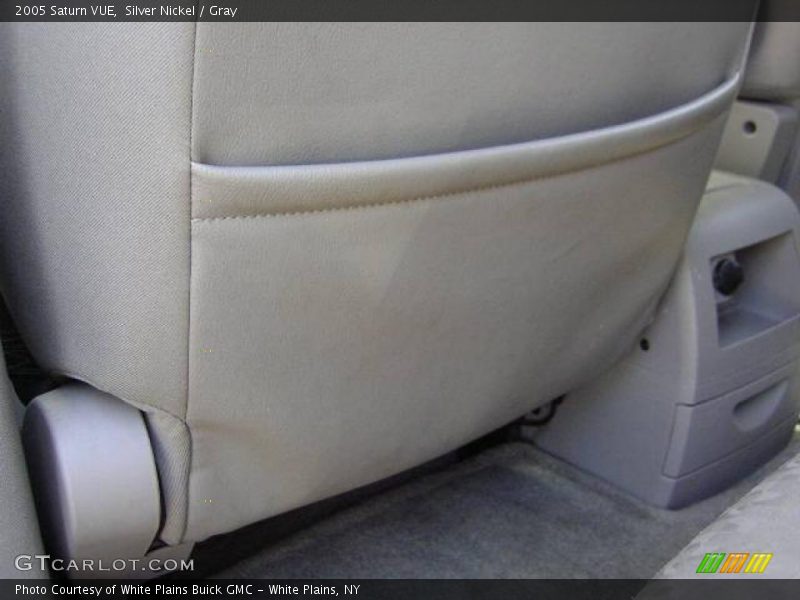Silver Nickel / Gray 2005 Saturn VUE