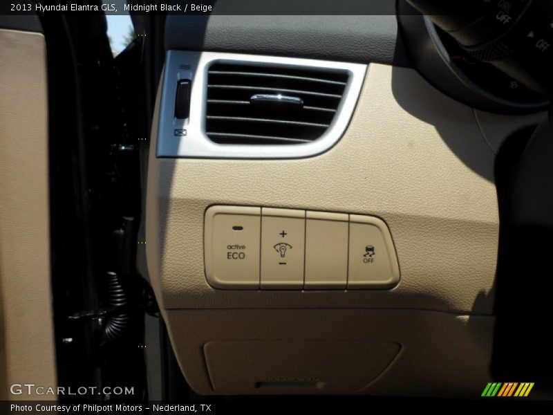 Midnight Black / Beige 2013 Hyundai Elantra GLS