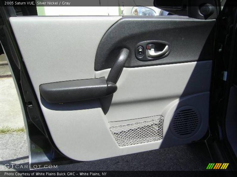 Silver Nickel / Gray 2005 Saturn VUE
