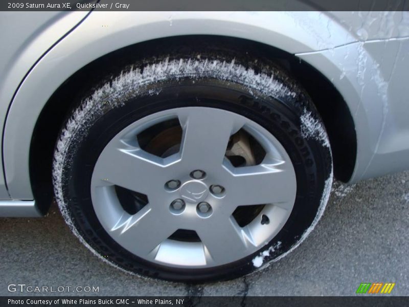 Quicksilver / Gray 2009 Saturn Aura XE