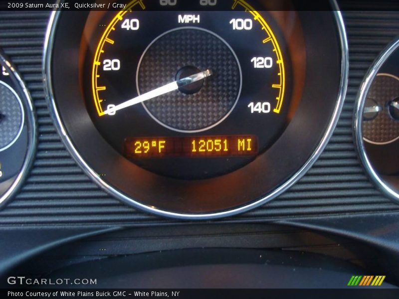 Quicksilver / Gray 2009 Saturn Aura XE