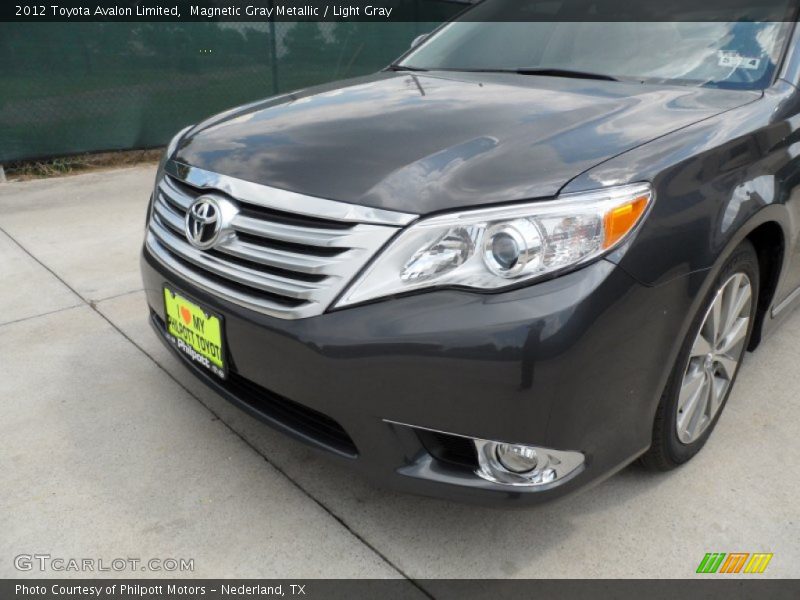 Magnetic Gray Metallic / Light Gray 2012 Toyota Avalon Limited