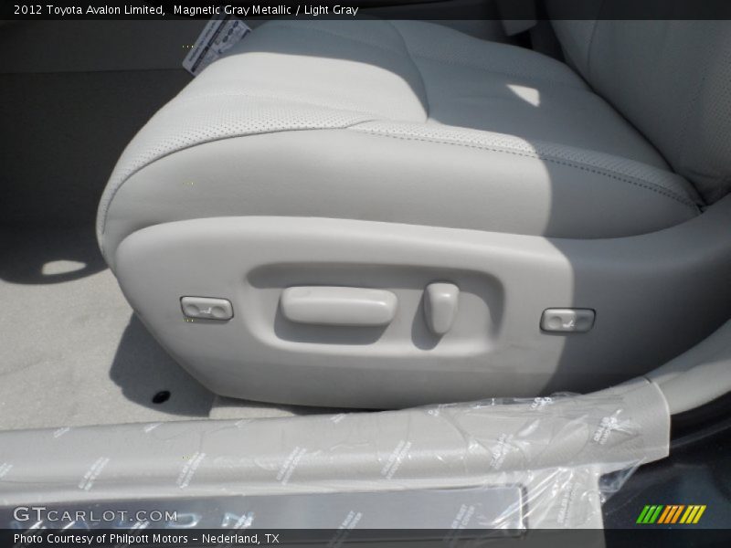 Magnetic Gray Metallic / Light Gray 2012 Toyota Avalon Limited