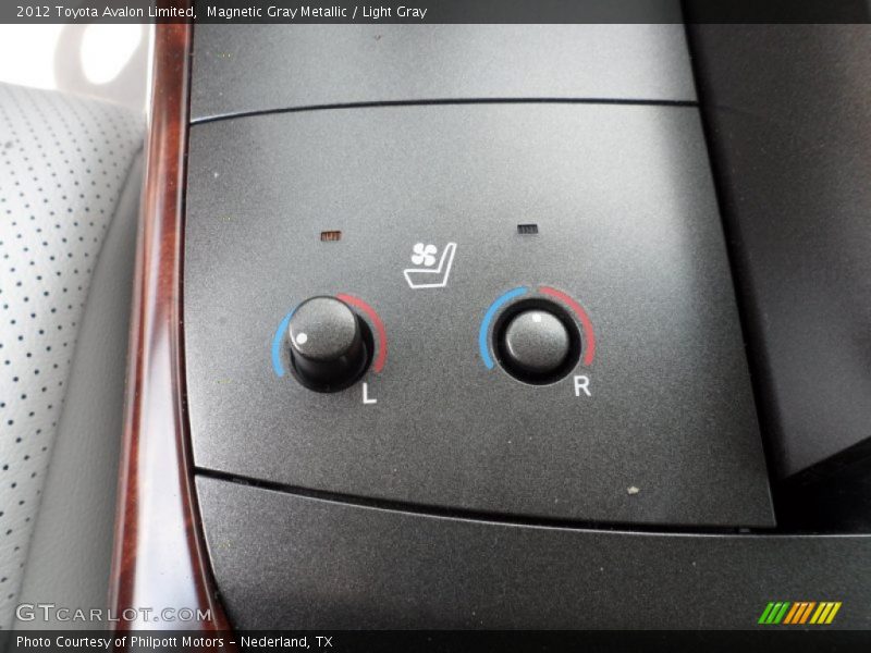 Magnetic Gray Metallic / Light Gray 2012 Toyota Avalon Limited