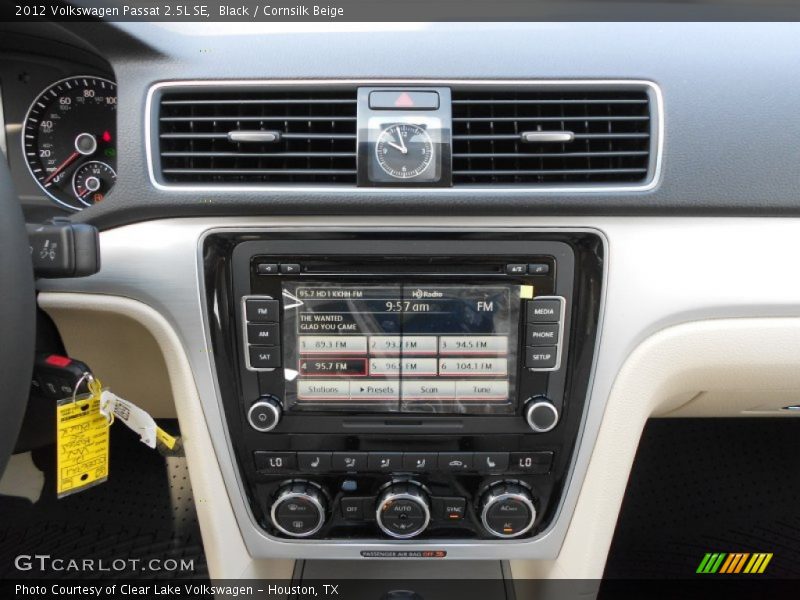 Black / Cornsilk Beige 2012 Volkswagen Passat 2.5L SE