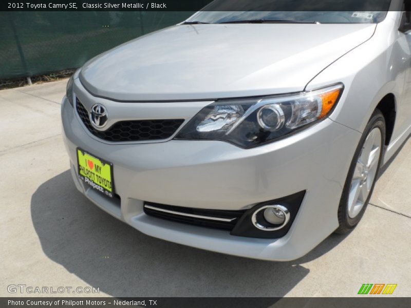 Classic Silver Metallic / Black 2012 Toyota Camry SE