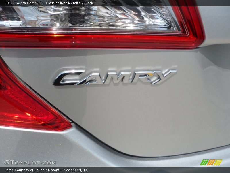 Classic Silver Metallic / Black 2012 Toyota Camry SE