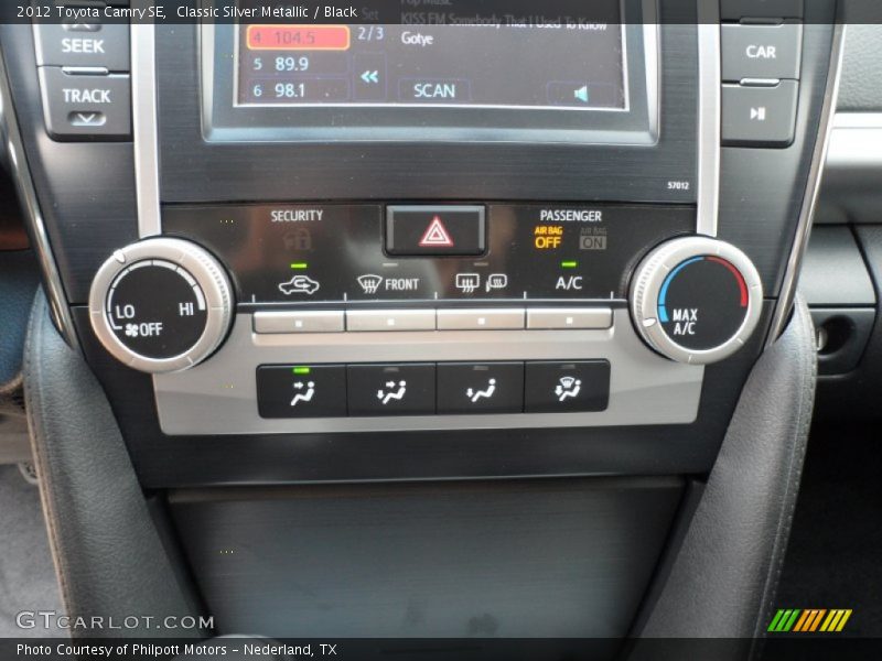Classic Silver Metallic / Black 2012 Toyota Camry SE