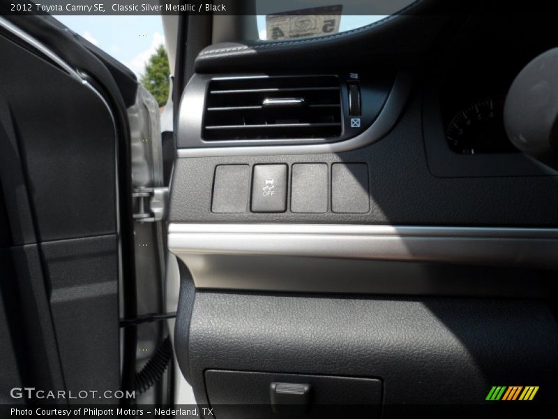 Classic Silver Metallic / Black 2012 Toyota Camry SE