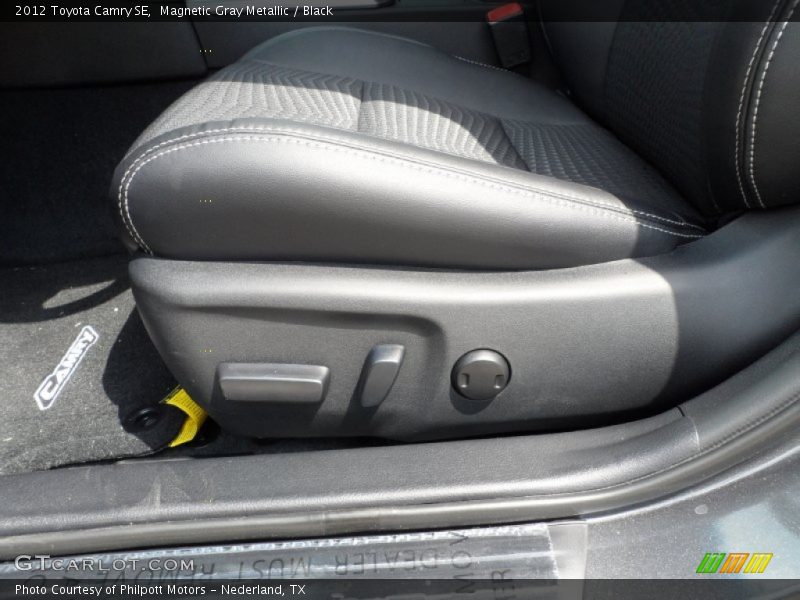 Magnetic Gray Metallic / Black 2012 Toyota Camry SE