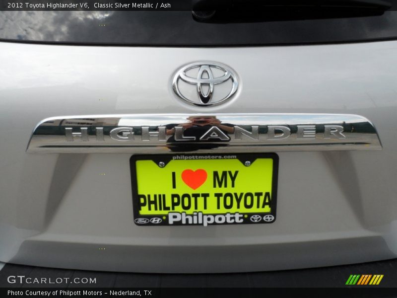 Classic Silver Metallic / Ash 2012 Toyota Highlander V6
