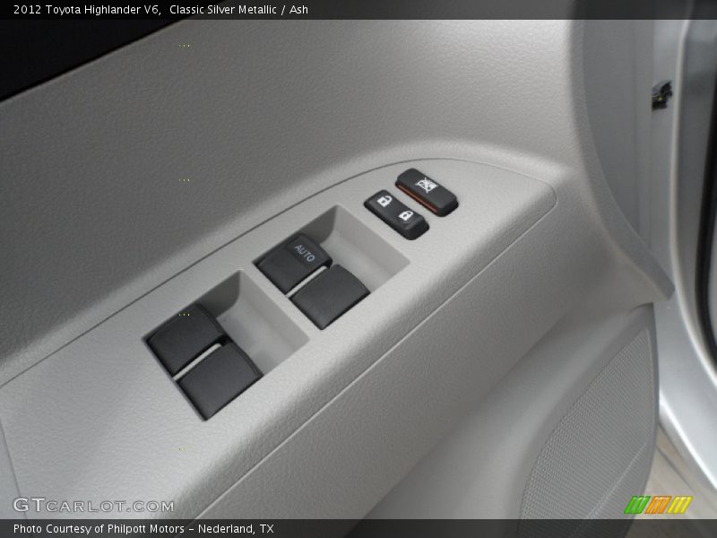 Classic Silver Metallic / Ash 2012 Toyota Highlander V6