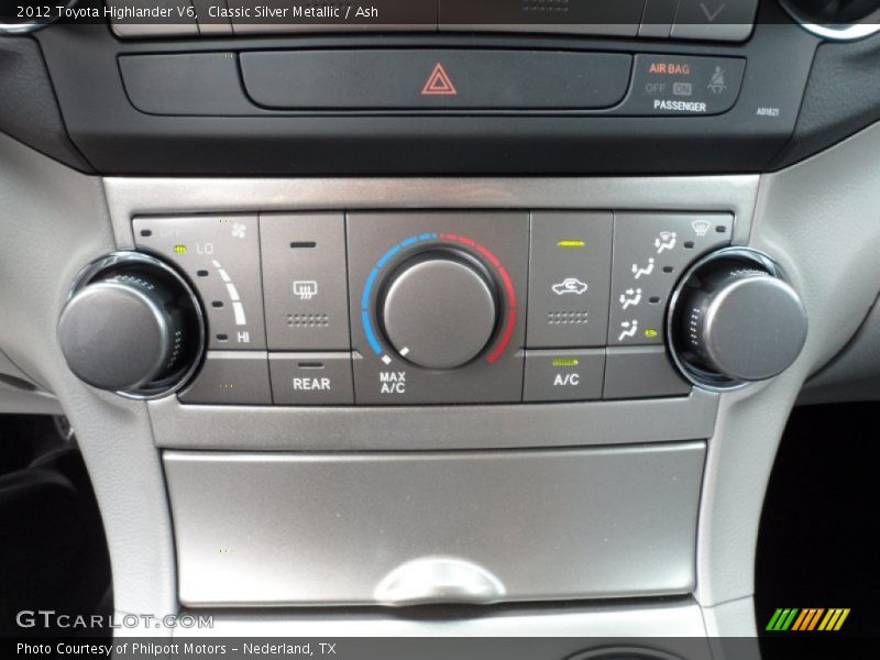 Classic Silver Metallic / Ash 2012 Toyota Highlander V6