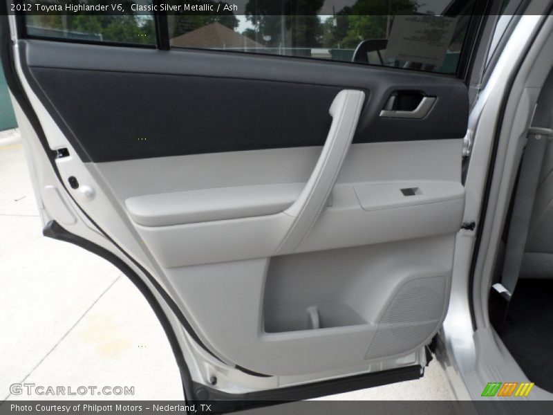 Classic Silver Metallic / Ash 2012 Toyota Highlander V6