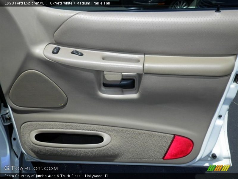 Oxford White / Medium Prairie Tan 1998 Ford Explorer XLT