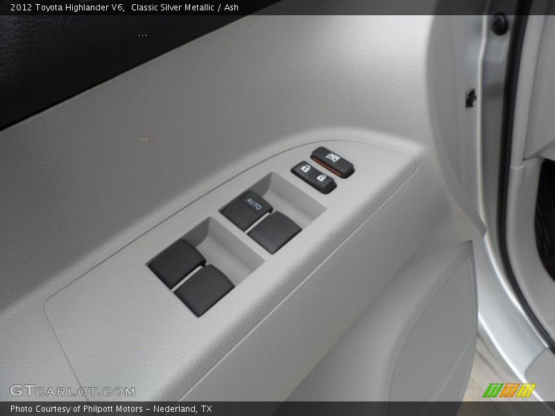 Classic Silver Metallic / Ash 2012 Toyota Highlander V6