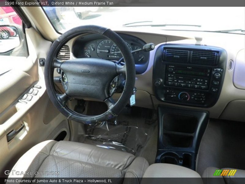 Oxford White / Medium Prairie Tan 1998 Ford Explorer XLT