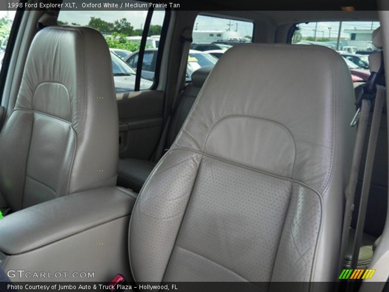 Oxford White / Medium Prairie Tan 1998 Ford Explorer XLT