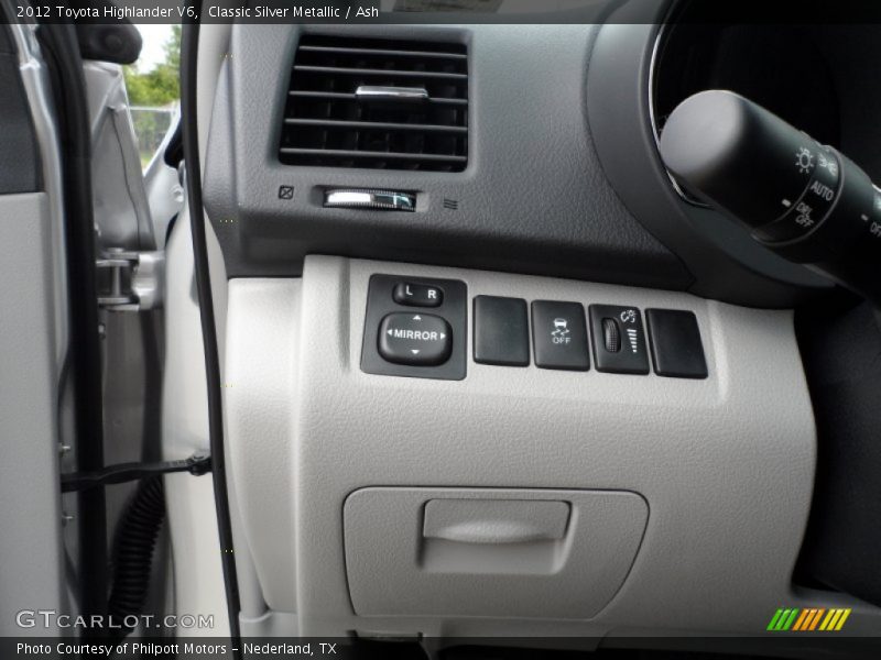 Classic Silver Metallic / Ash 2012 Toyota Highlander V6