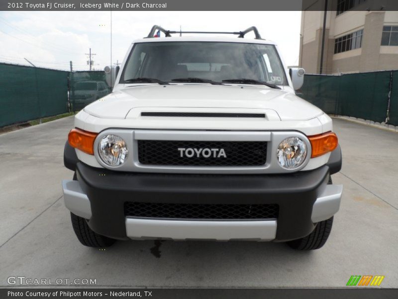 Iceberg White / Dark Charcoal 2012 Toyota FJ Cruiser