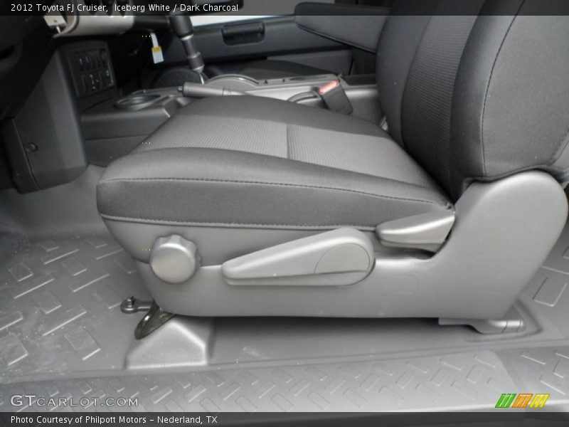 Front Seat of 2012 FJ Cruiser 